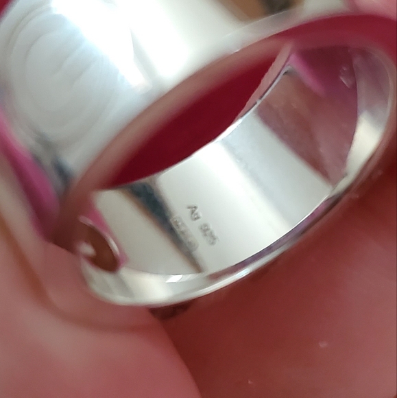 NWT GUCCI Silver Ring with Original Box and Pouch - Picture 7 of 10
